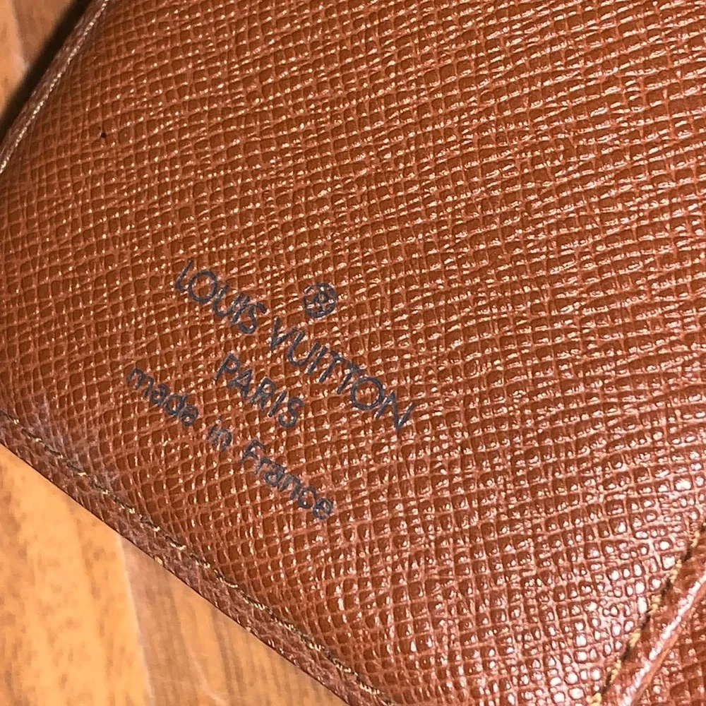 Authentic Louis Vuitton Small Ring Agenda Cover